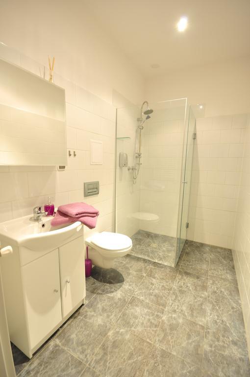 Apartamenty Mlynska15 Self Check-In 24H Katowice Rum bild